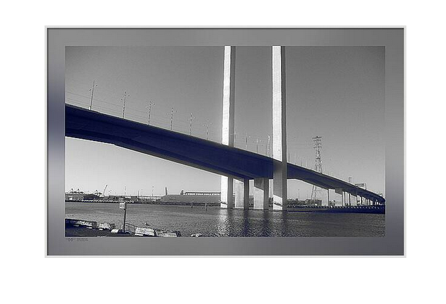 FMF-‘City Gate Pillars’-Melbourne